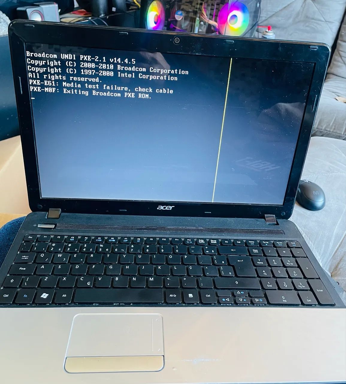 Notebook Acer i5 LEIA
