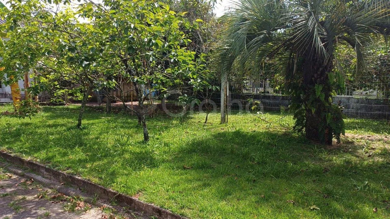 Terreno com 720m² no bairro Daniela, Florianópolis