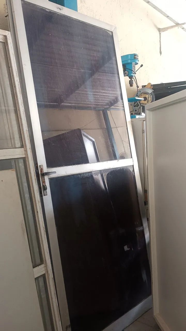 Porta alumínio com vidro 