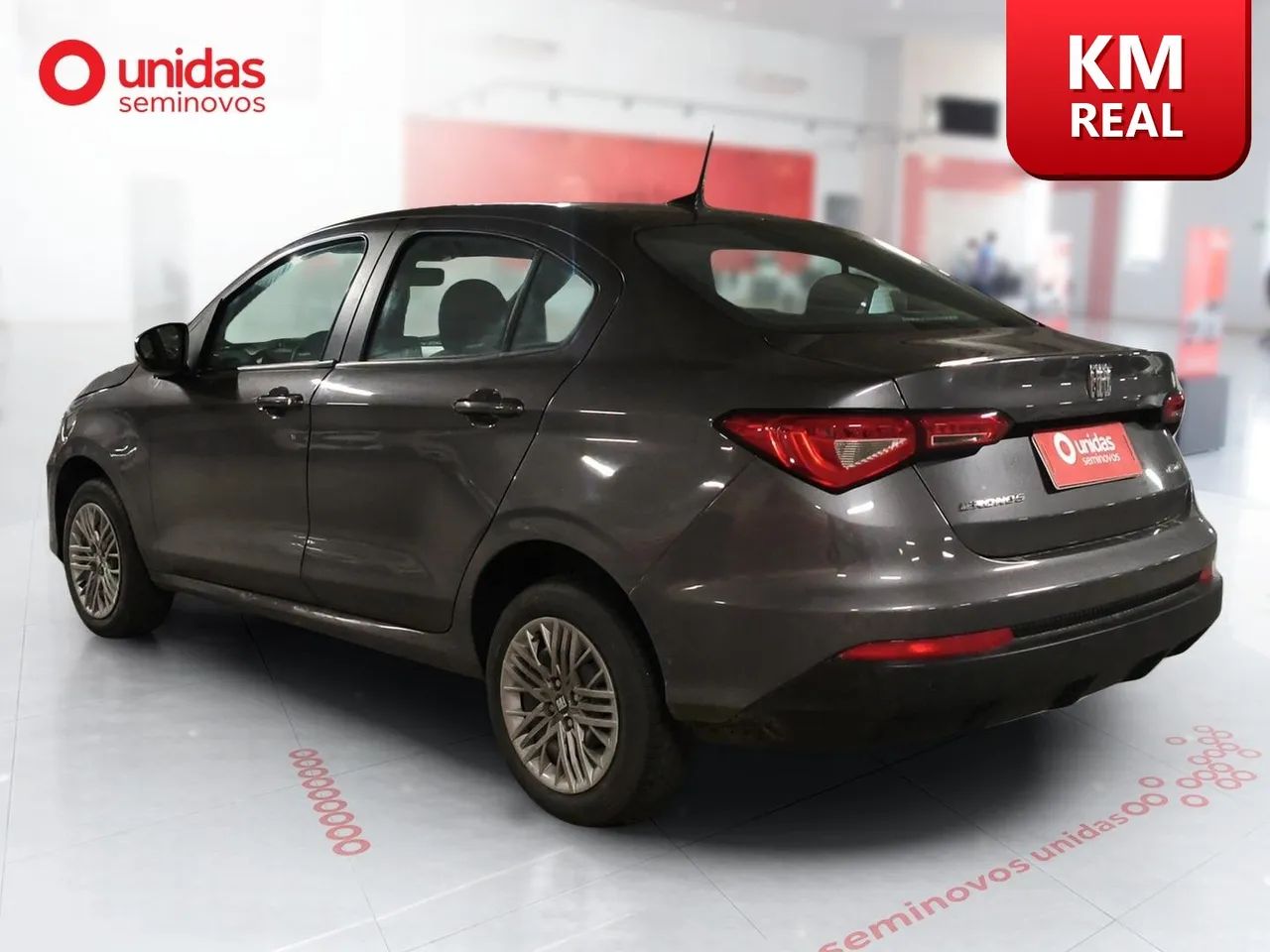 Fiat Cronos Drive 1.0 6V, foto 3 de 19