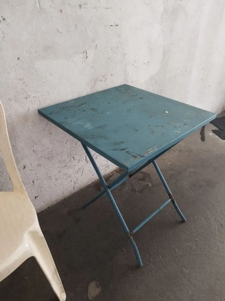 Mesa metálica 