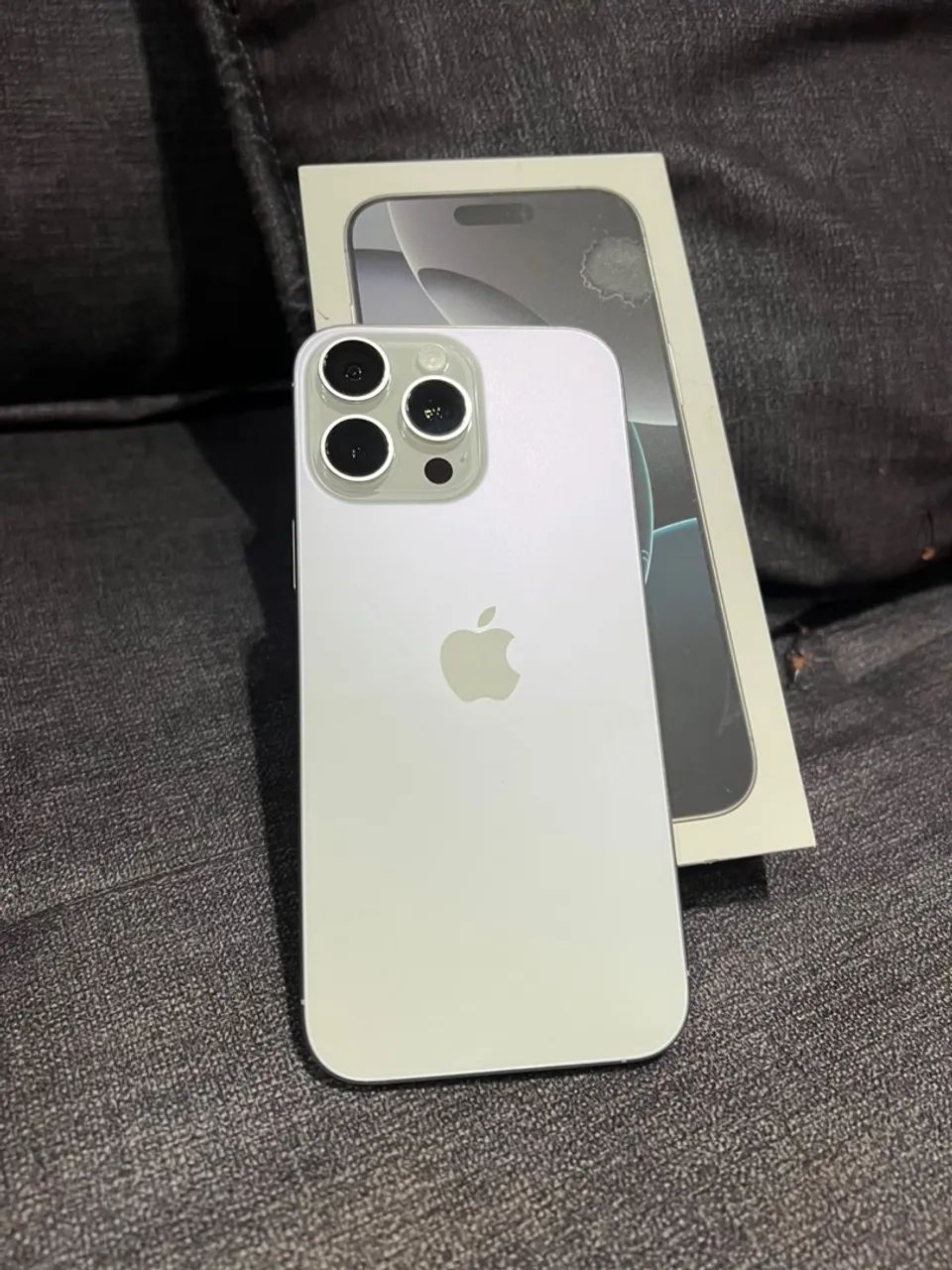 Iphone 16 pro max 512  - Foto 2