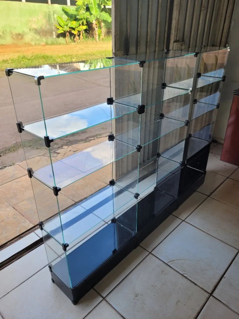Vitrine de vidro, prateleiras -155x115cm - Foto 2