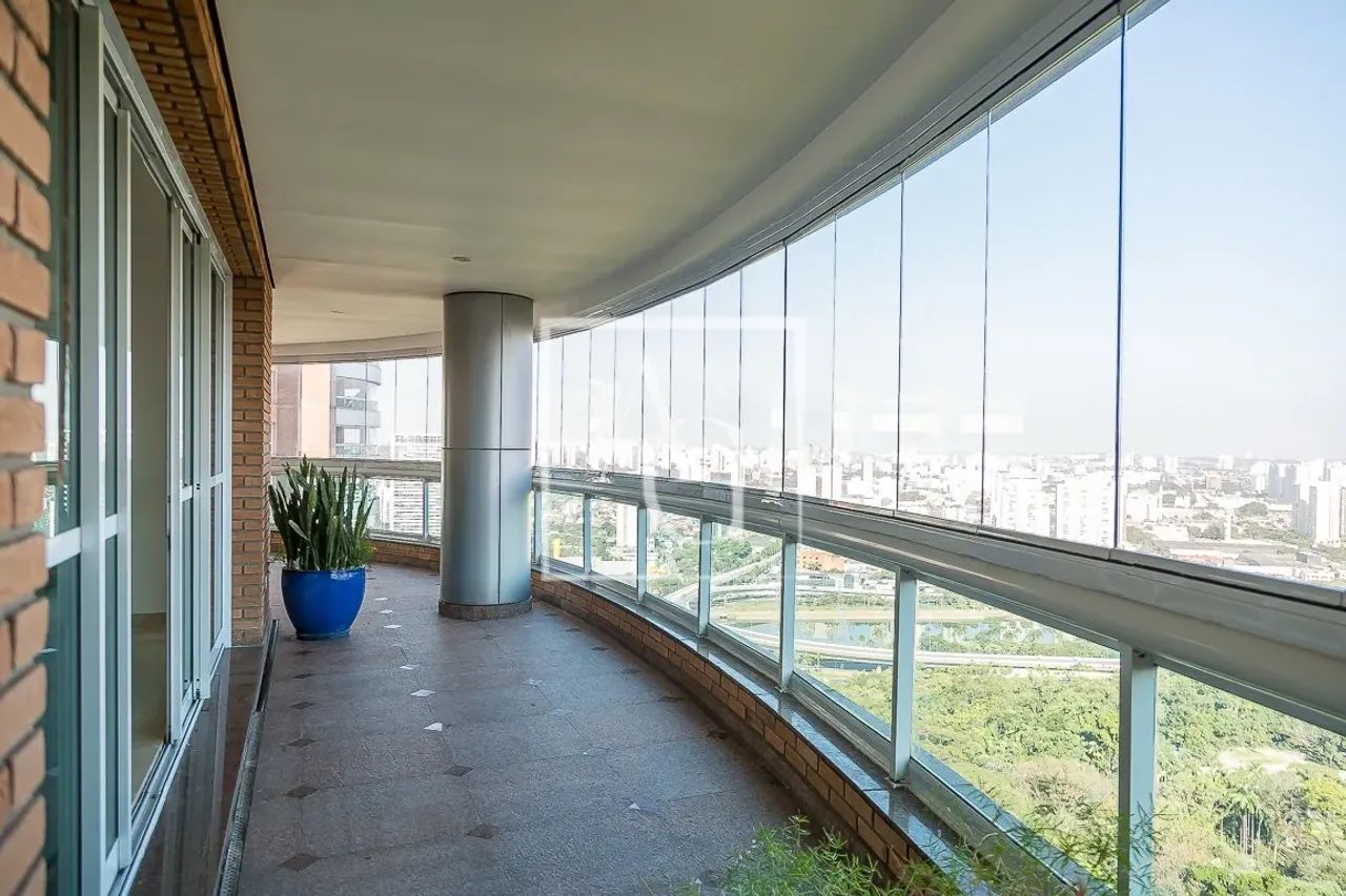 Apartamento de 370 m² e 4 suítes à venda em localização privilegiada no Panamby - Foto 12