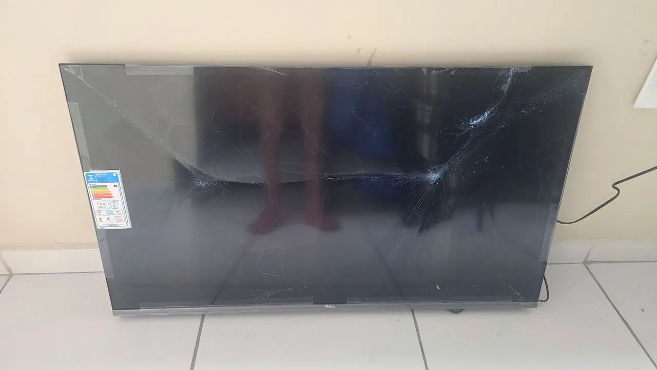 Tv com tela quebrada 