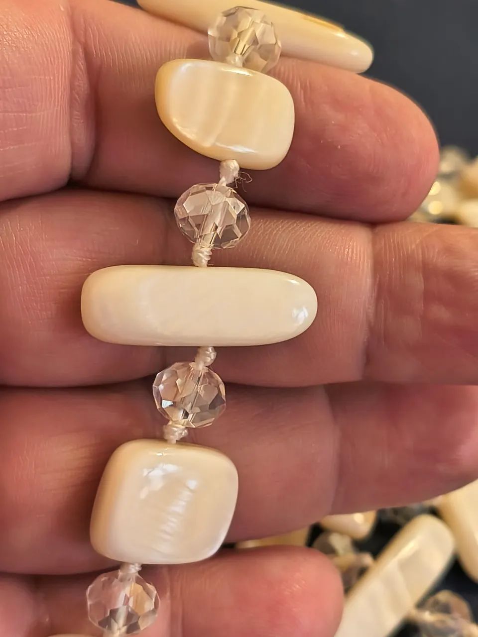COLAR MADREPÉROLA E CRISTAL - Foto 2