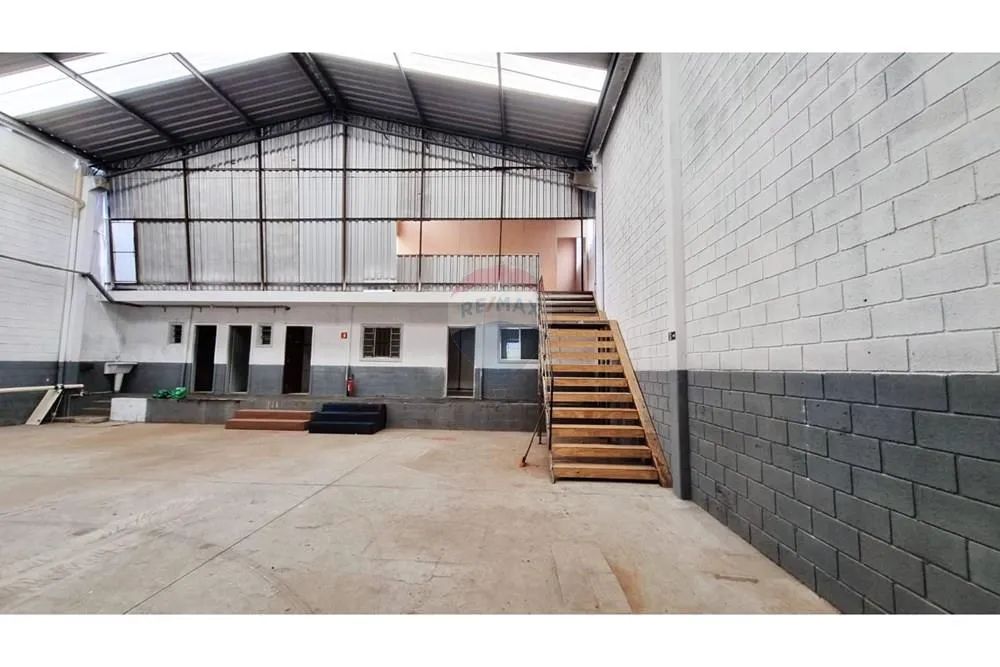 Galpão Comercial na Vila Lucinda: Oportunidade Única! - Foto 3