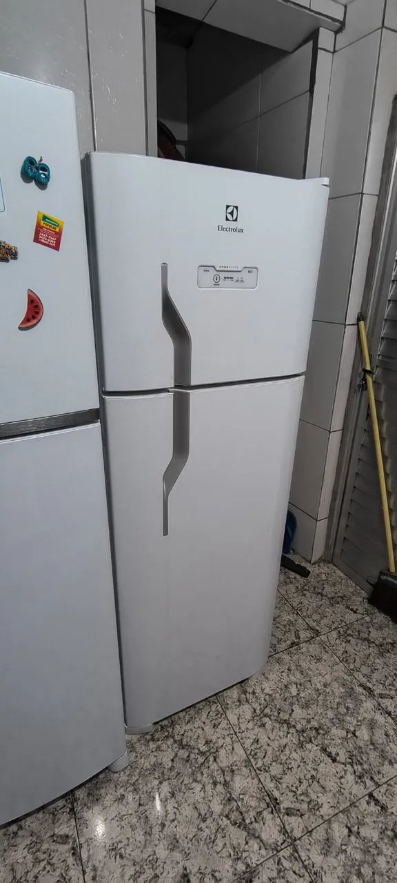 Geladeira Eletrolux dfn39 