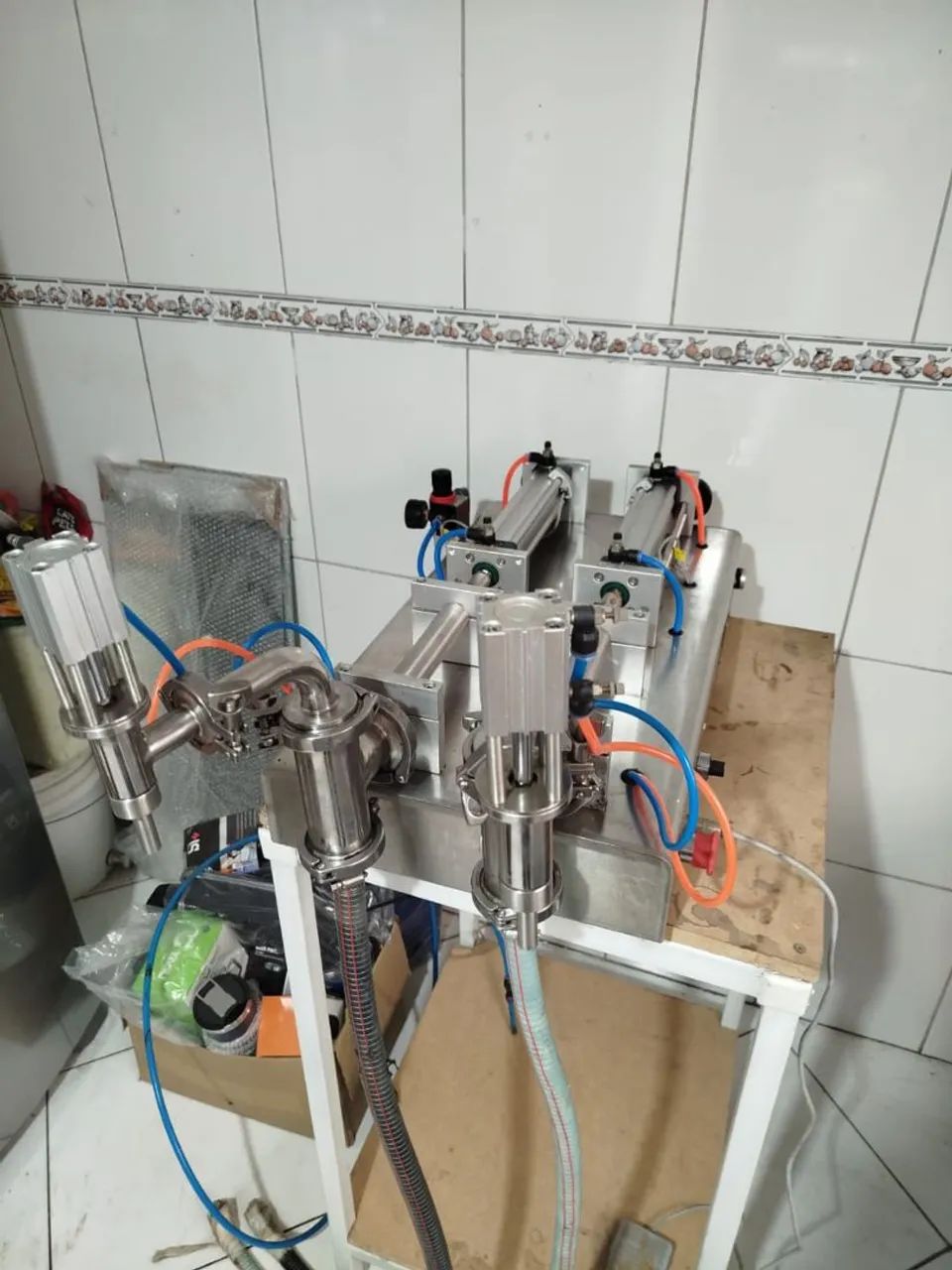 Dousadora de bico duplo pneumática em aço inox - Foto 2