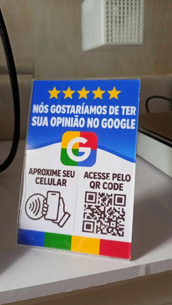 Placa de avaliação do Google NFC e qr code.