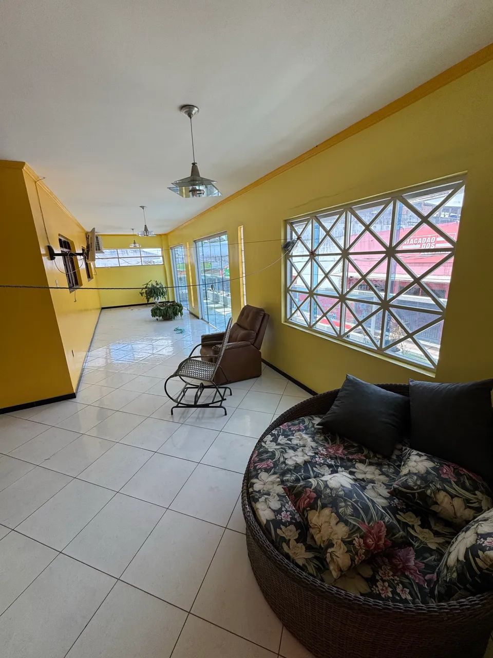 Casa mobiliada no coração de Sapé - Locação anual 