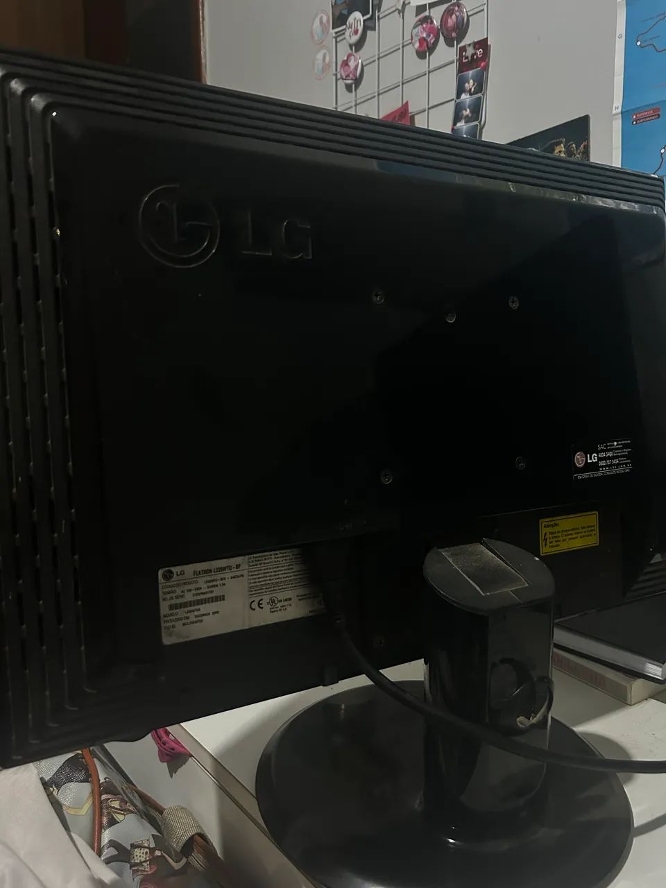 Monitor LG Flatron 22? L226WTQ - COM DEFEITO (para peças ou conserto) - Foto 4