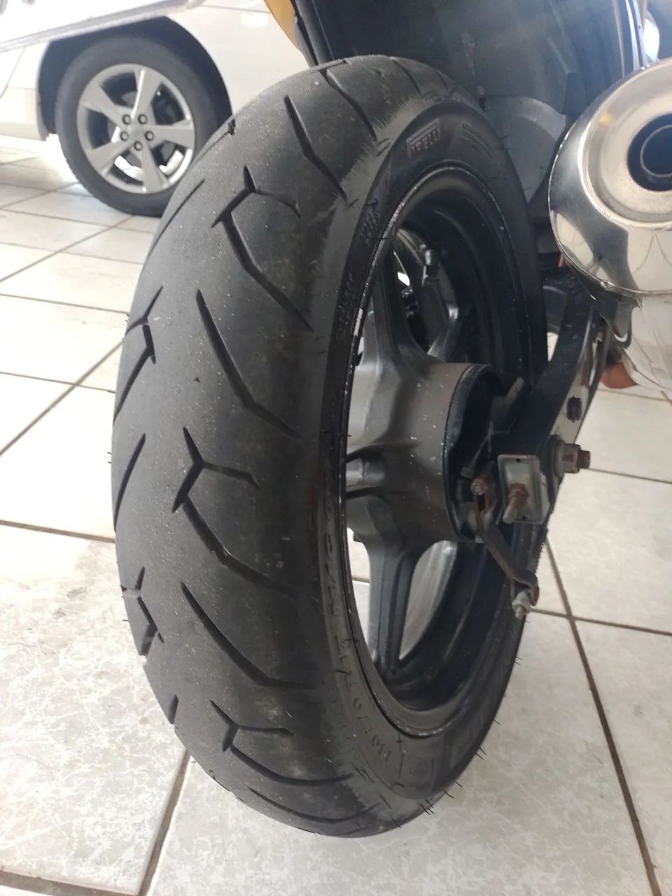 Honda CB 300 R  2011 Amarela  - Foto 4