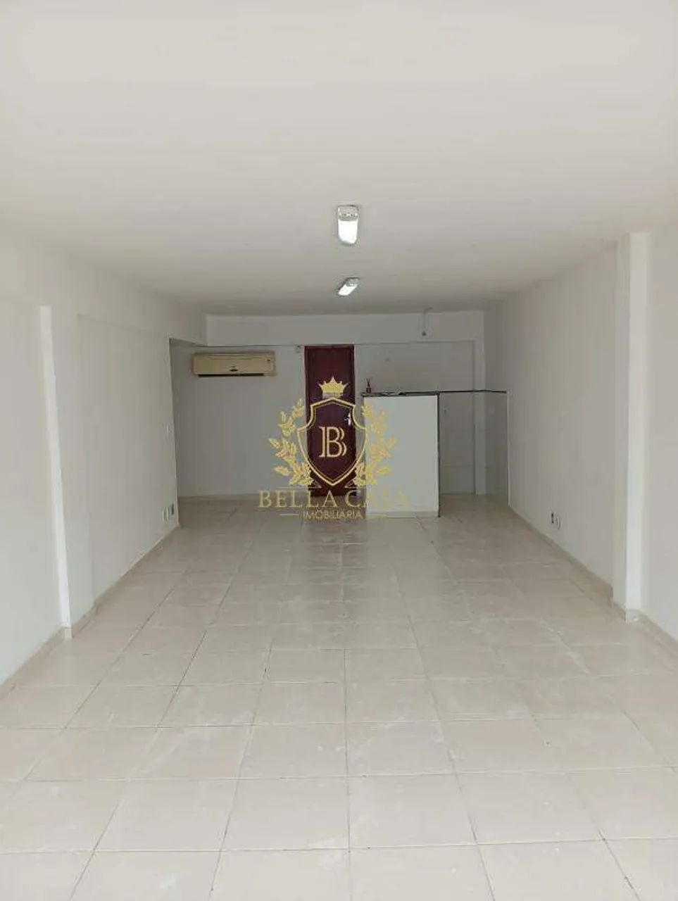 Sala Comercial de 28m² para Aluguel  Centro, Araruama/RJ - Foto 4
