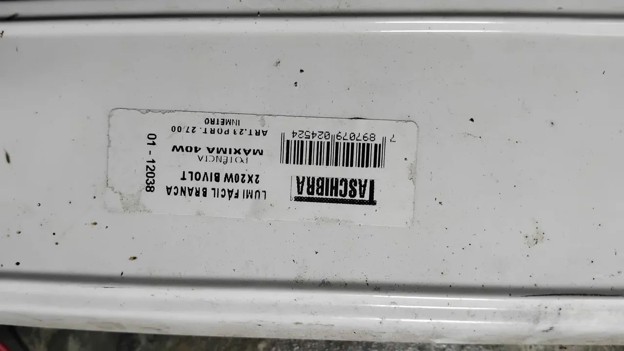 Vendo luminária bivolt, usada  - Foto 3