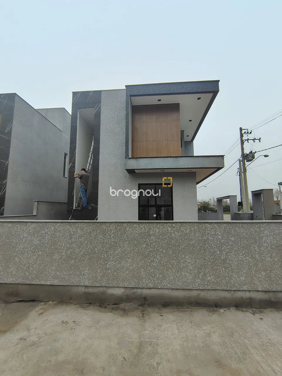 Amplo Imóvel de 3 Dormitórios (1 Suíte + 2 Demi-suítes) com Living Integrado e Espaço Gour - Foto 2