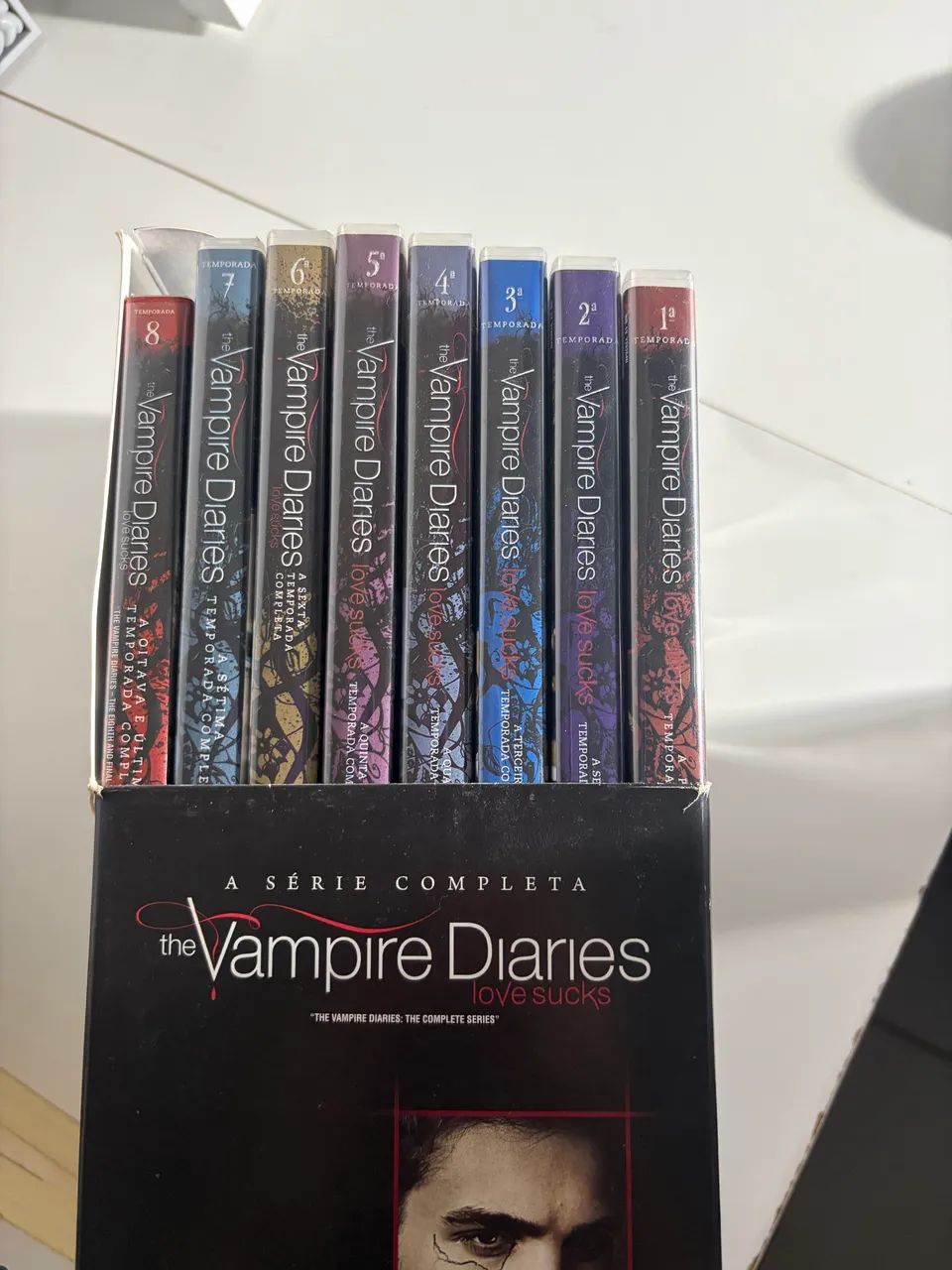 BOX DVD THE VAMPIRE DIARIES  - Foto 2