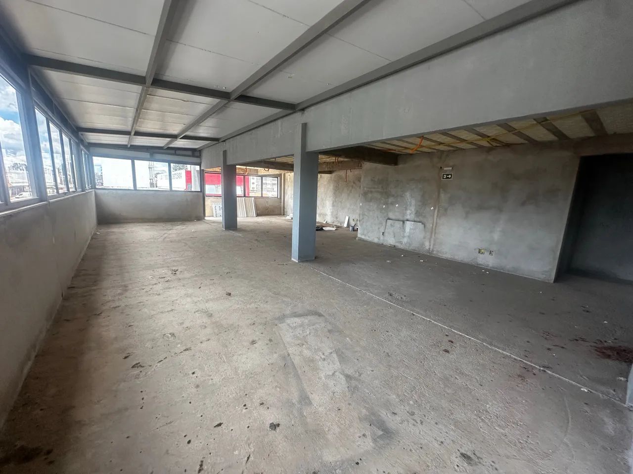 ALUGA-SE SALA COMERCIAL  250 m²  SAMDU TAGUATINGA NORTE/DF