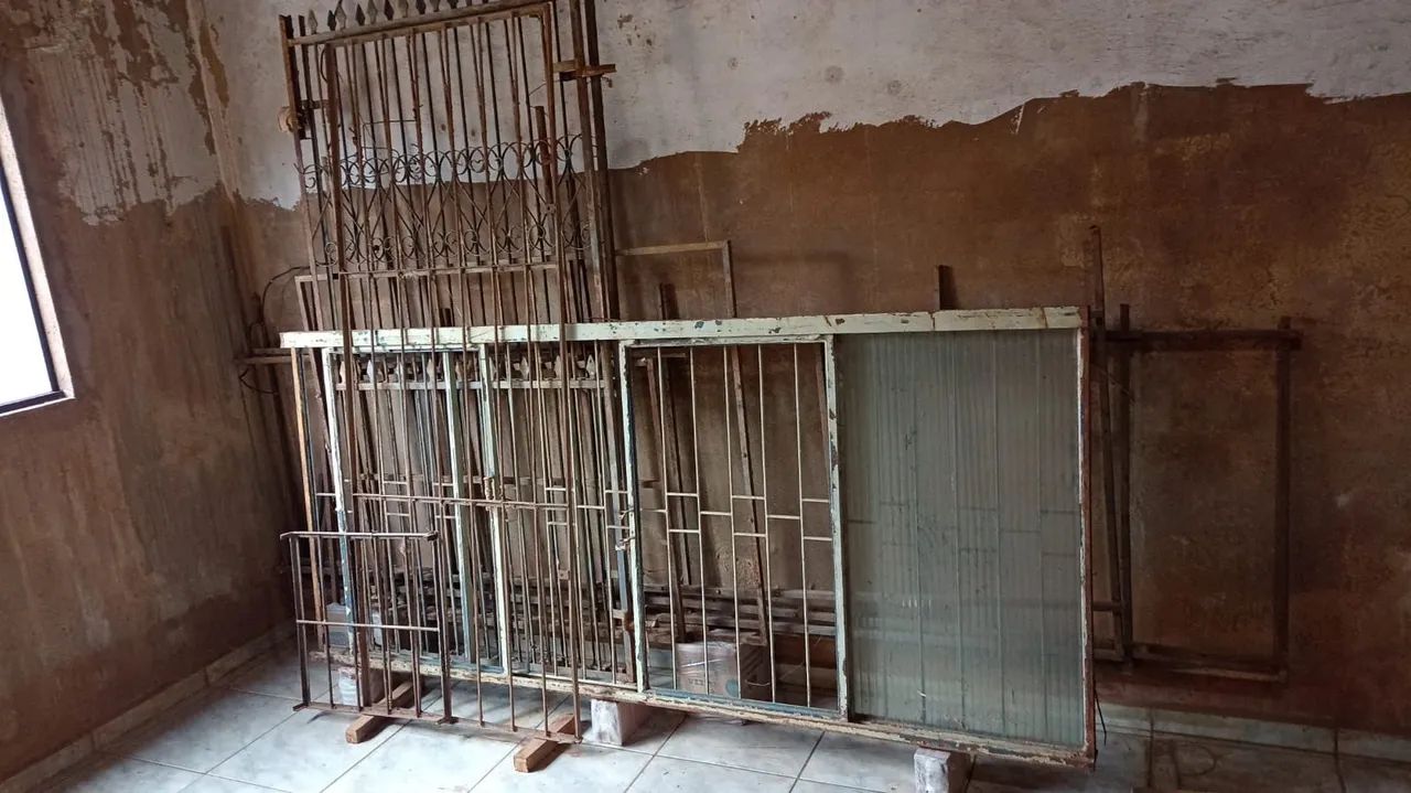 Portão, janela e grades variadas - Foto 2