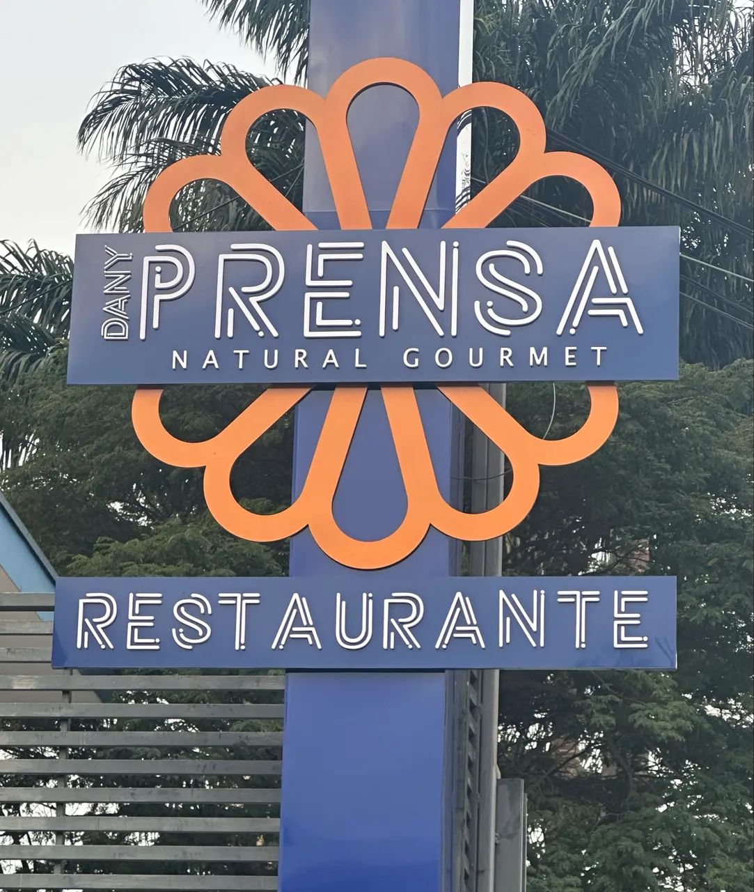 Restaurante contrata estoquista 