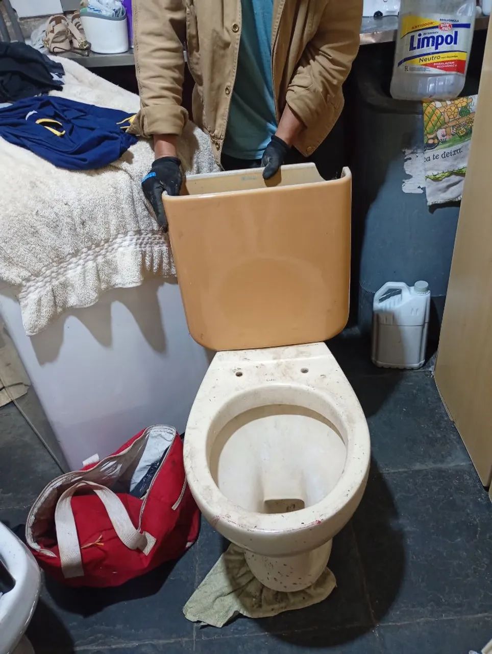 Vaso acoplado e caixa sem tampa 