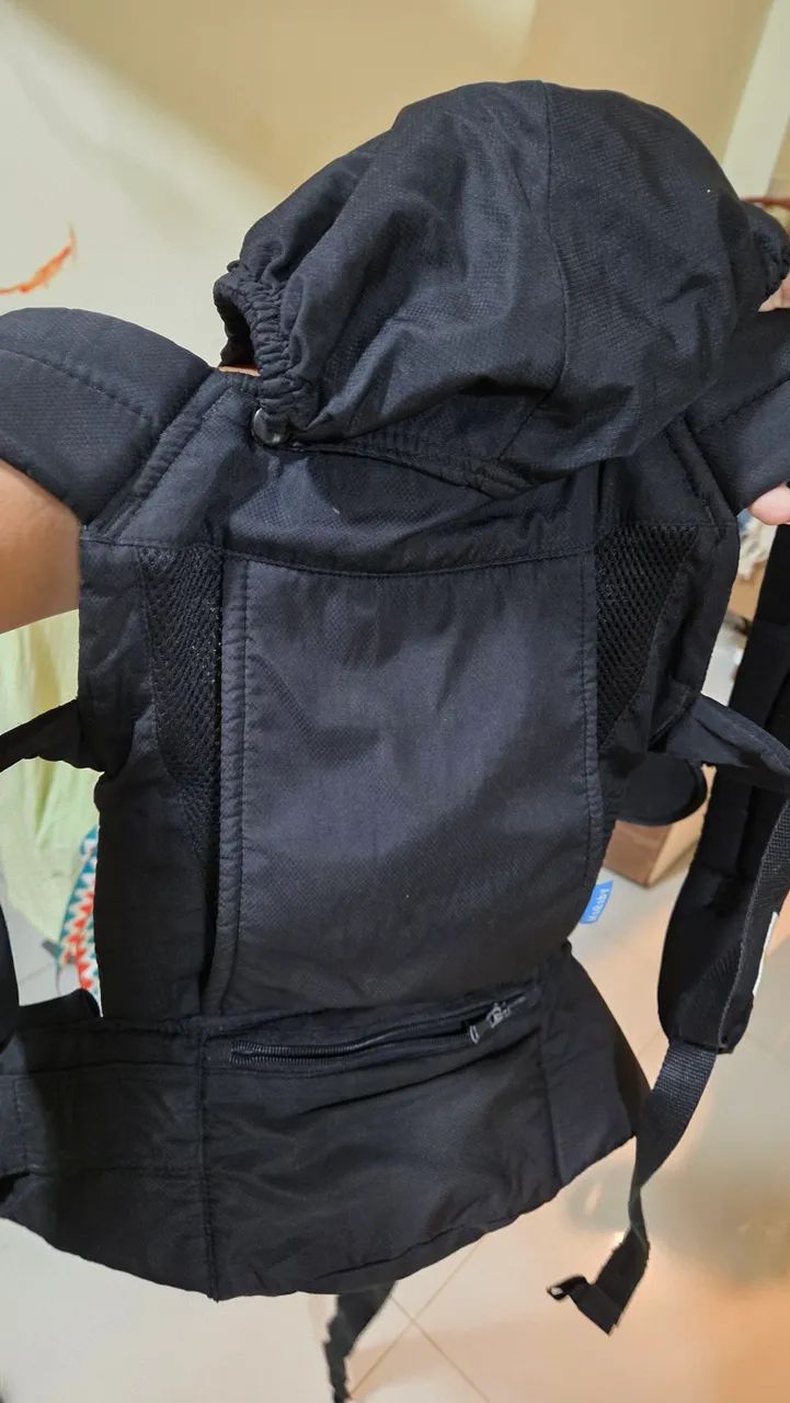 Canguru Ergonômico KaBaby Preto com Capuz e Bolso Frontal - Foto 3