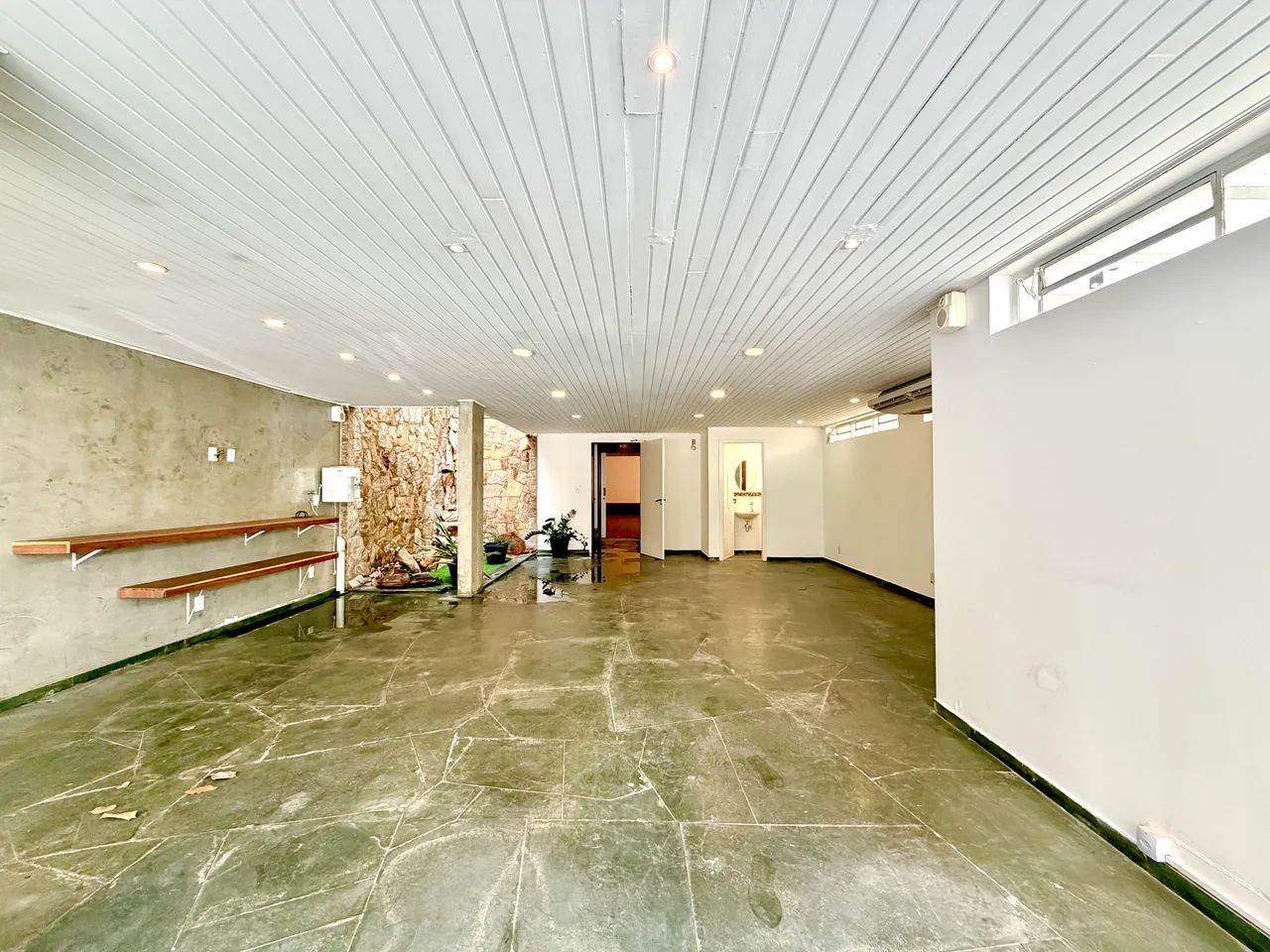 Ponto comercial para alugar, 223 m² - Cambuí - Foto 2