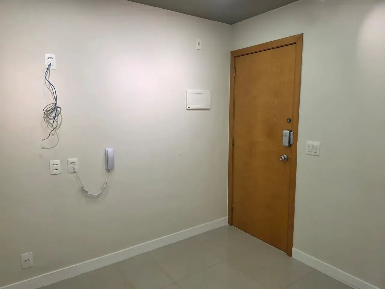 OPORTUNIDADE !!!! Excelente sala comercial (+- 30 m²), dividida em sala e antessala c/ wc  - Foto 4