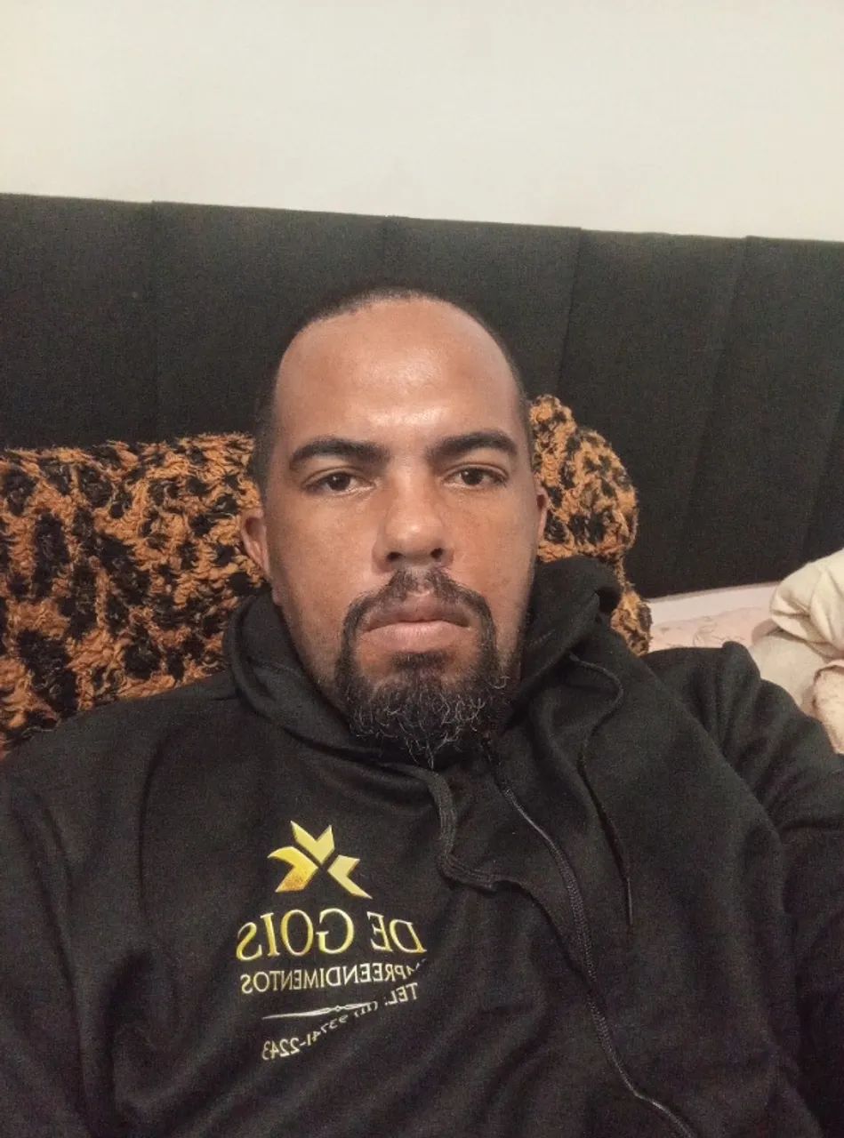 Sou ajudante de pedreiro estou disponível 