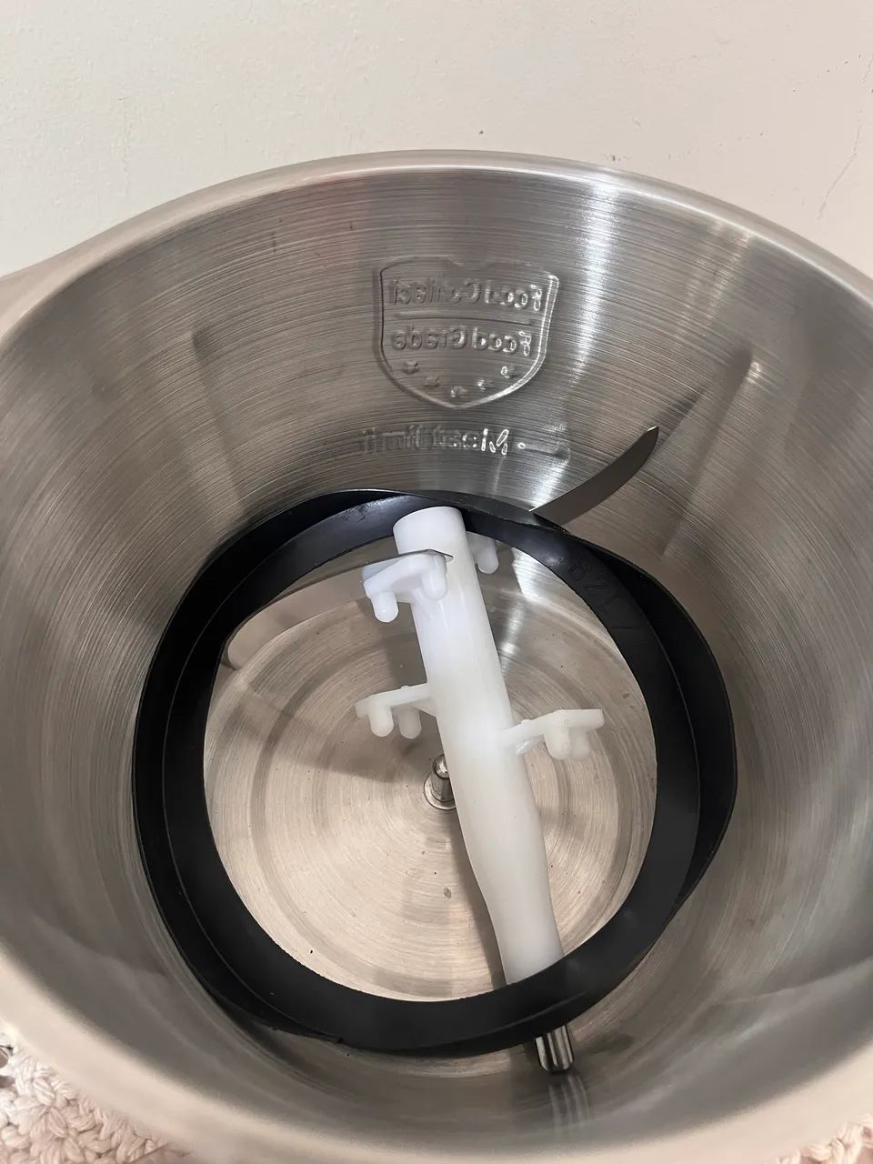 2 processador elétrico novos, comprei a voltagem errada.