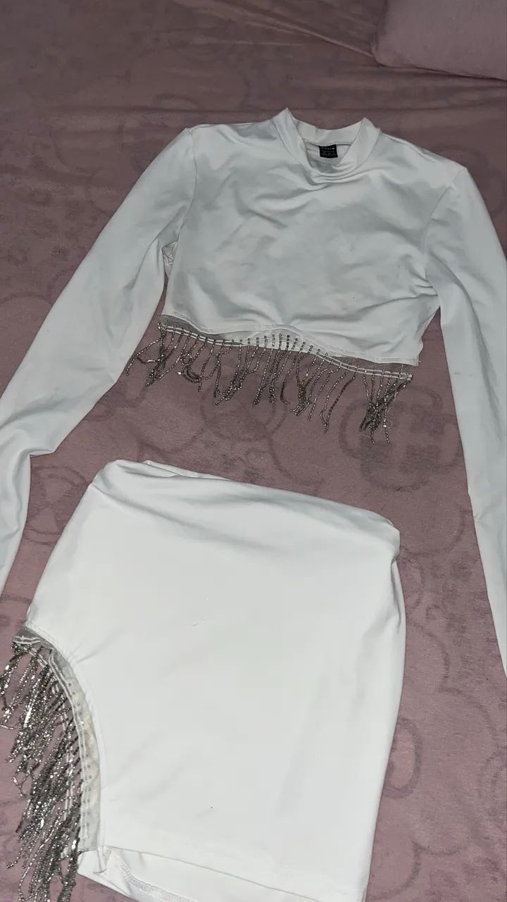 CONJUNTO BRANCO COM STRASS