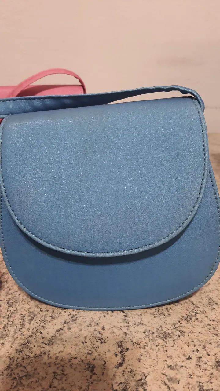 Duas bolsas em  cetim metalizado - Foto 2