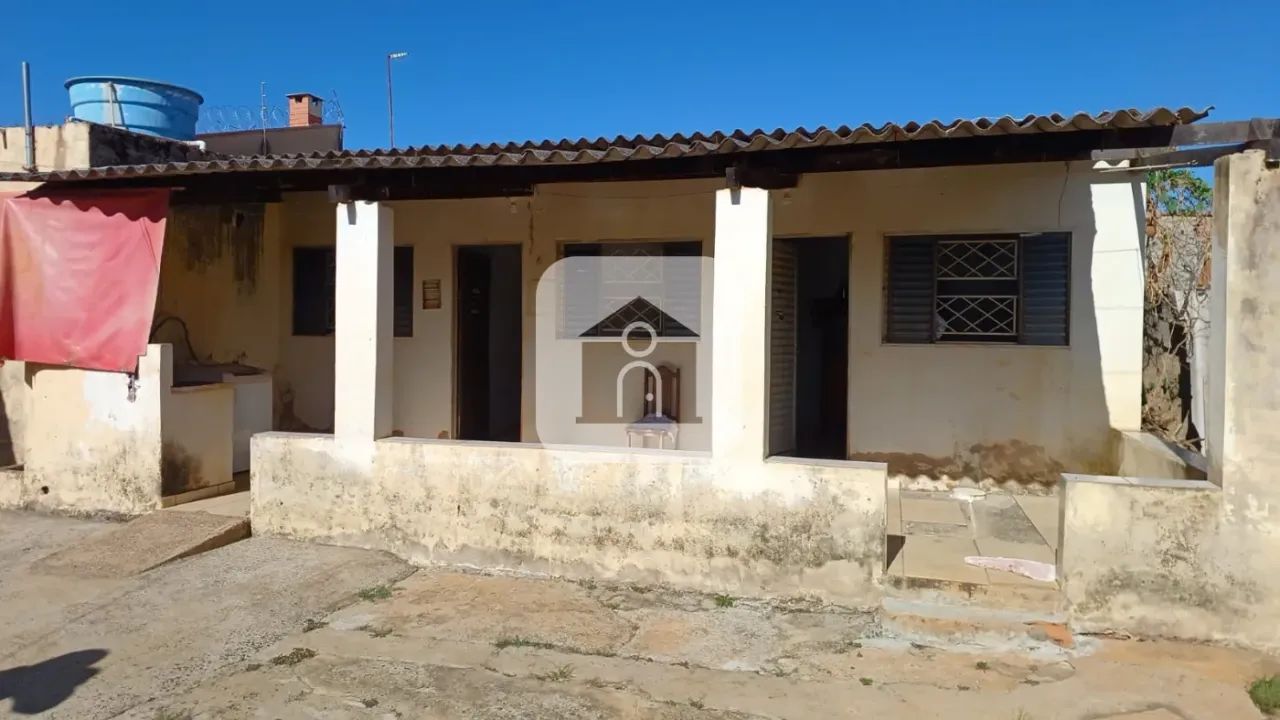 Casa/Colônia para venda no bairro Jóquei Clube