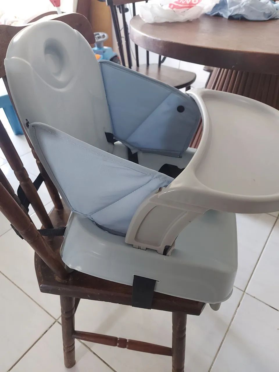 Cadeira de alimentação portátil para bebê  - Foto 2