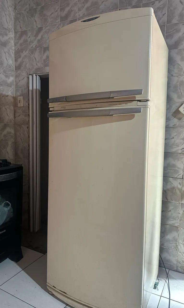 Vendo geladeira Brastemp