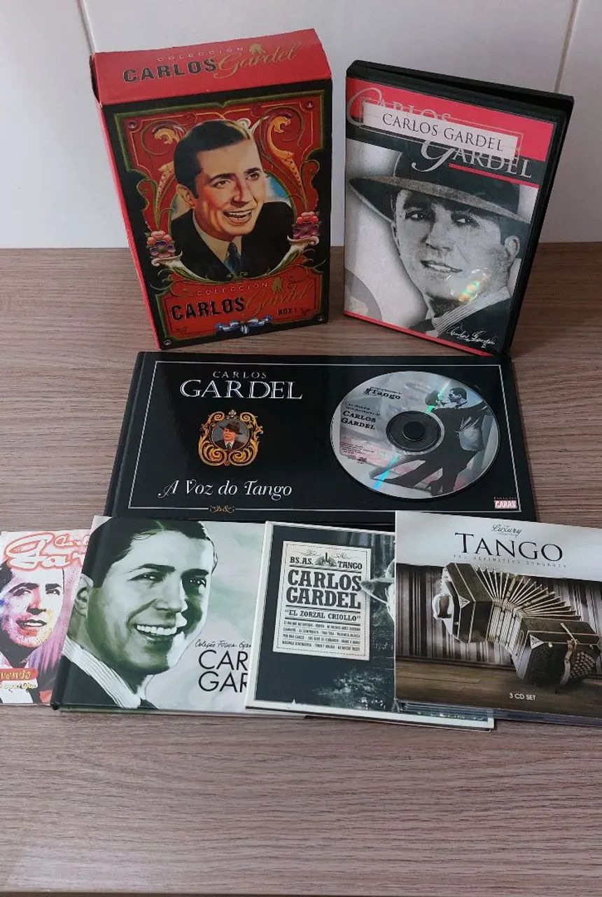 Kit colecionador Carlos Gardel e tangos CDs e Dvds - Foto 2