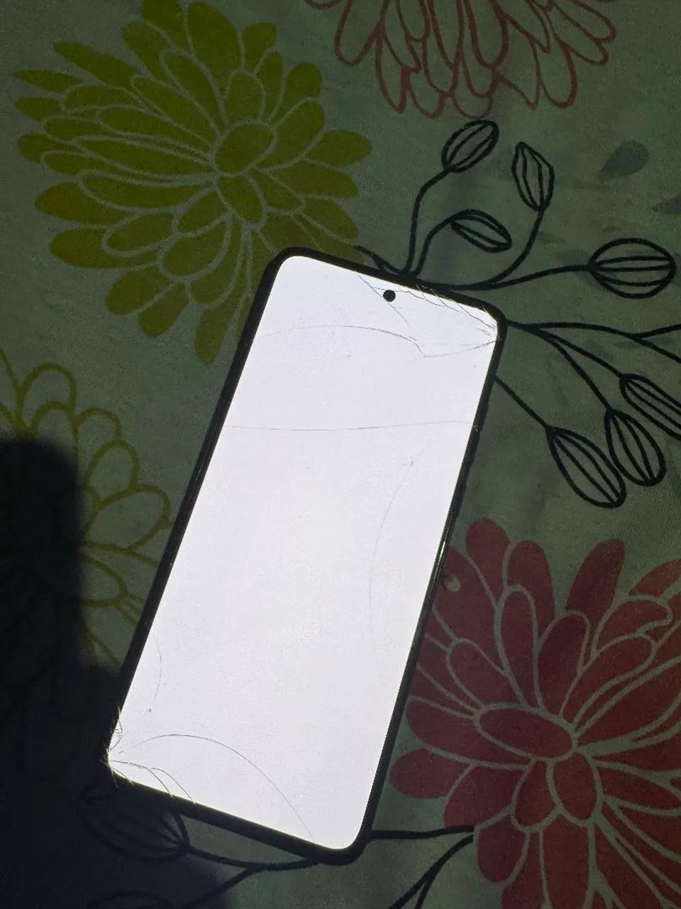 VENDO MOTOROLA G84 5G USADO!! - Foto 2