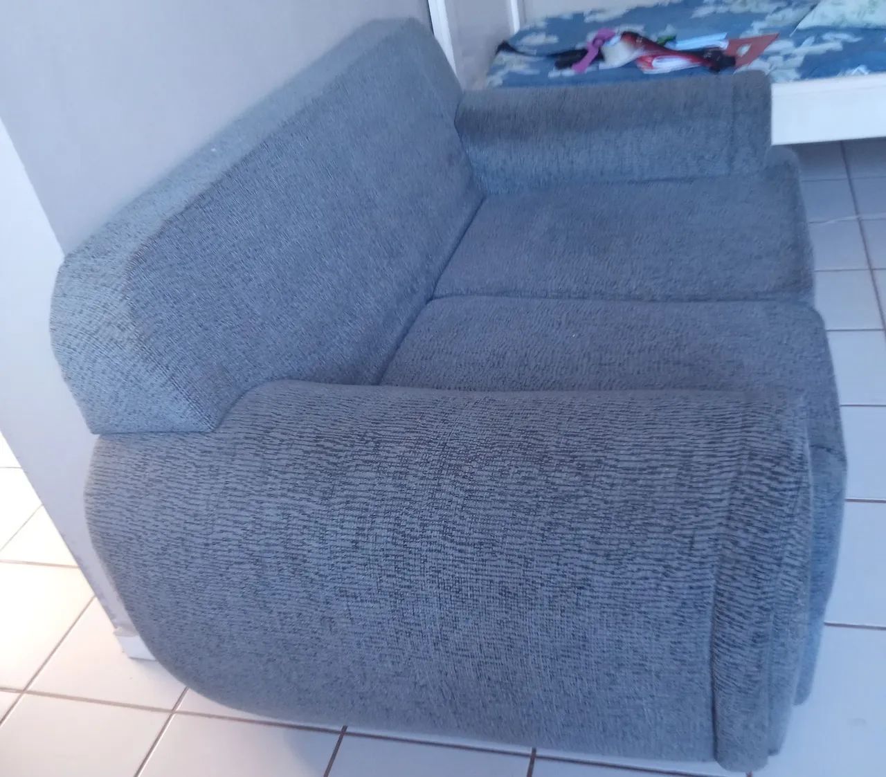Vendo sofá dois lugares  - Foto 2