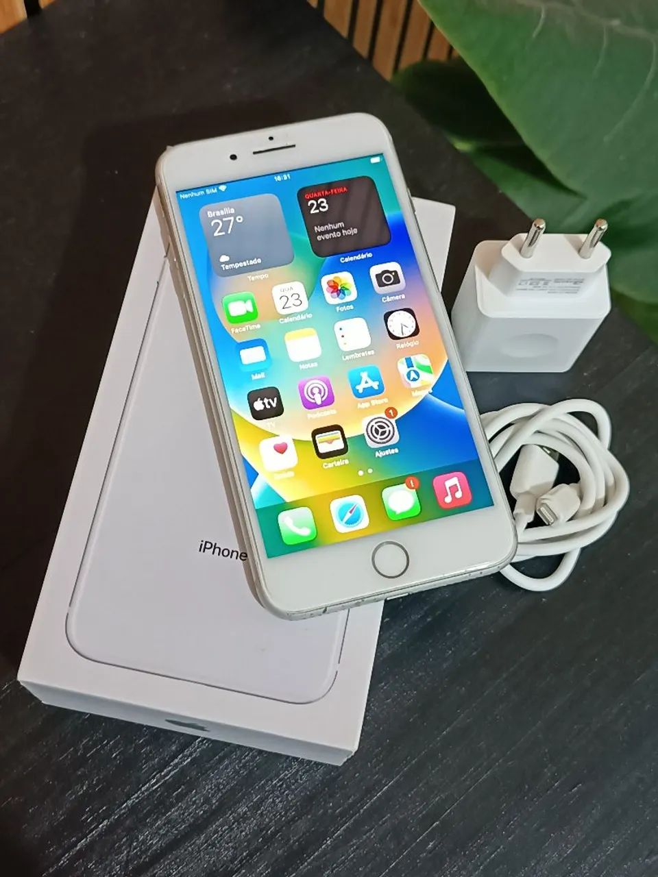 iPhone 8 Plus 64gb celular