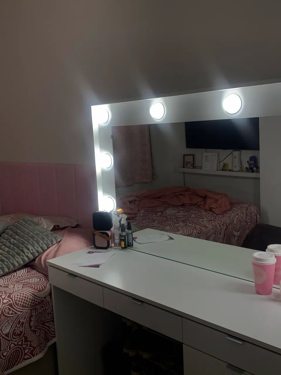 Vendo penteadeira camarim com espelho - Foto 3