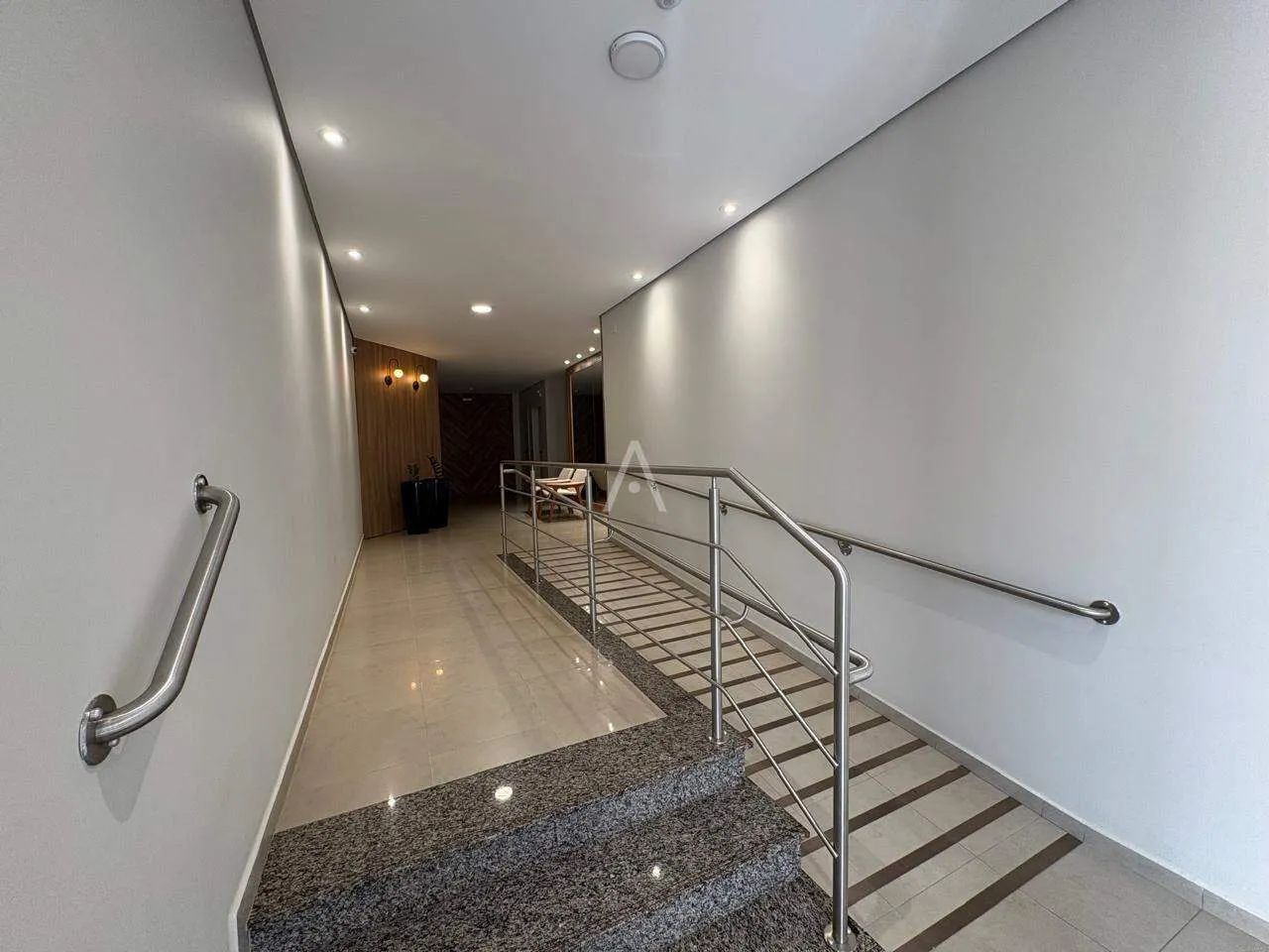 APARTAMENTO SEMI MOBILIADO NO CENTRO - Foto 3