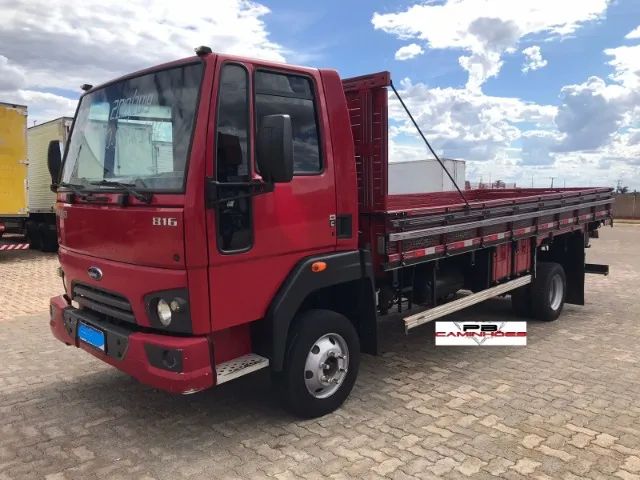 FORD CARGO 816 2018/2019 COMPLETO COM AR CONDICIONADO E POUCO RODADO.