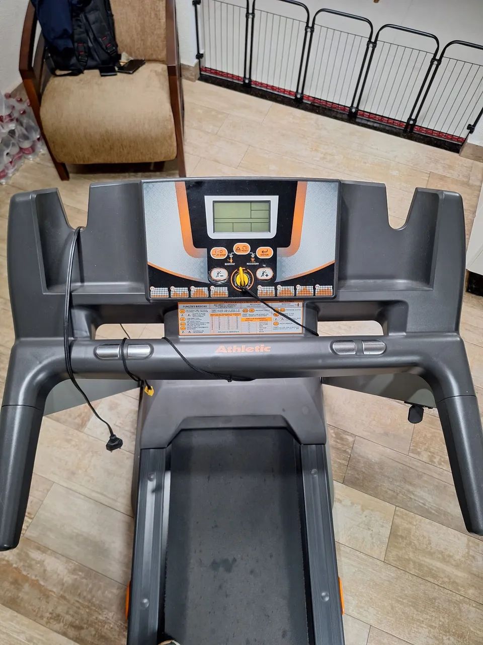 Esteira Athletic Advanced 520EE - Foto 4