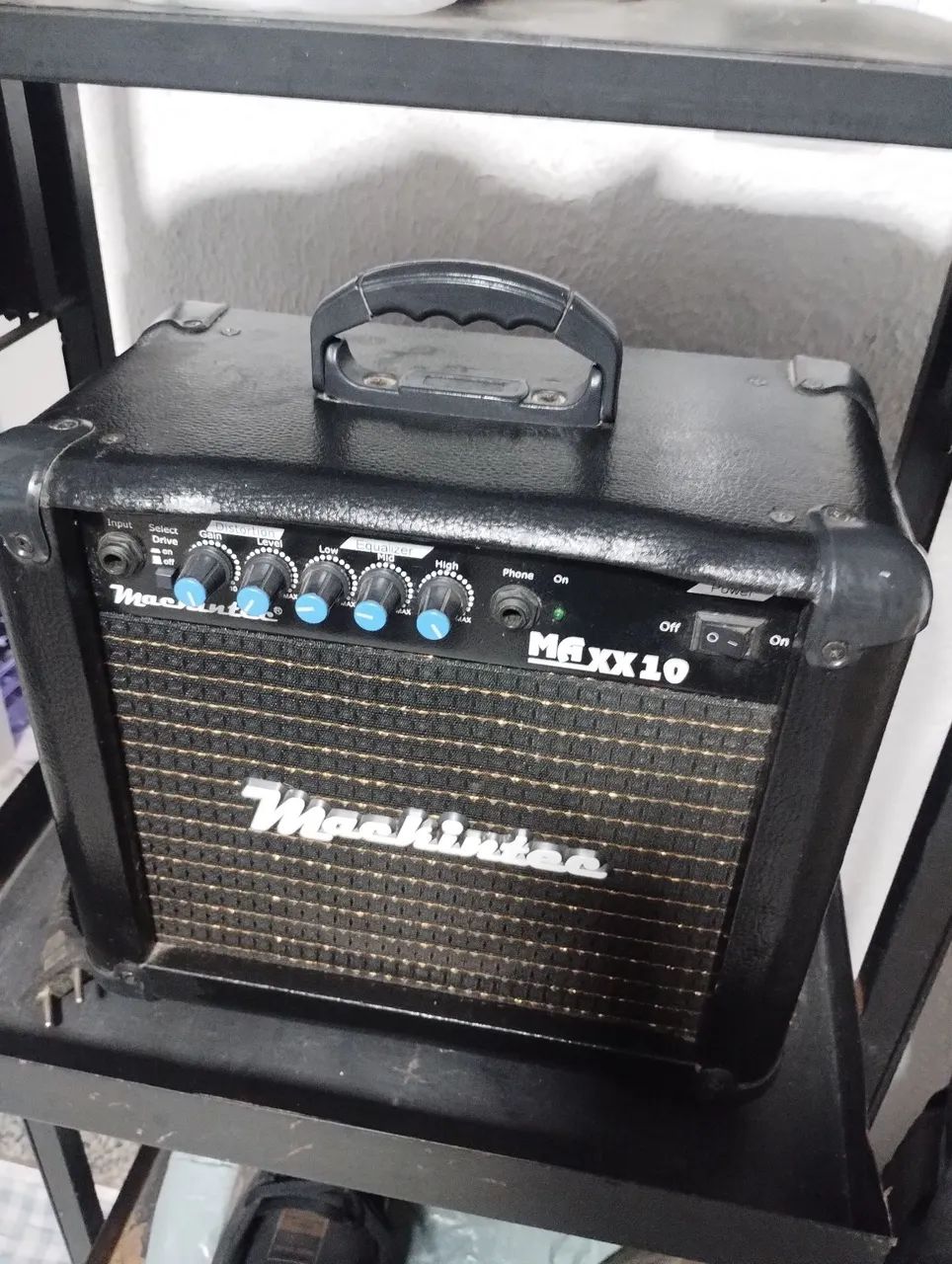 Caixa amplificada mackintec