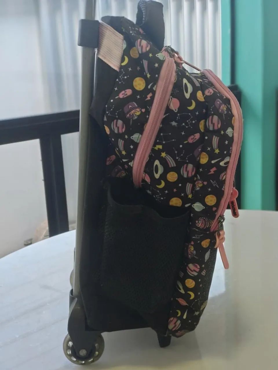 Mochila escolar com rodinhas  - Foto 2