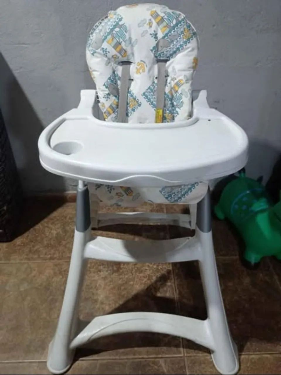 Cadeirinha de alimentação 