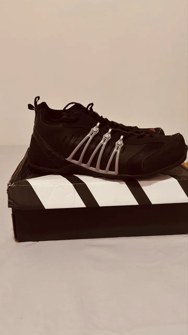 Tênis Adidas Hellbender tamanho 44