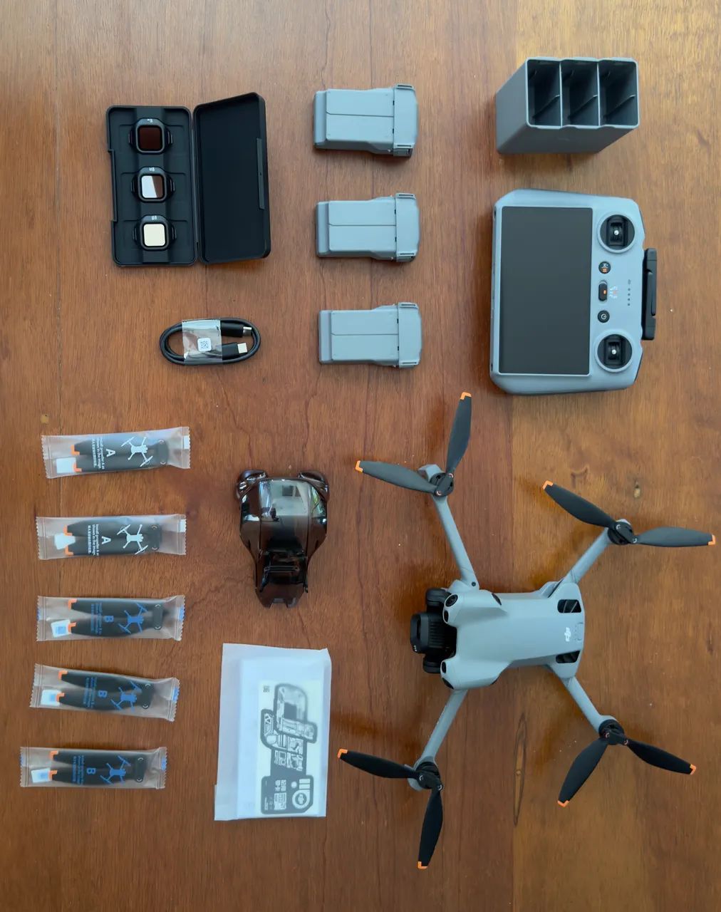 Drone DJI Mini 5 Pro Fly More Combo Plus (Controle com tela)
