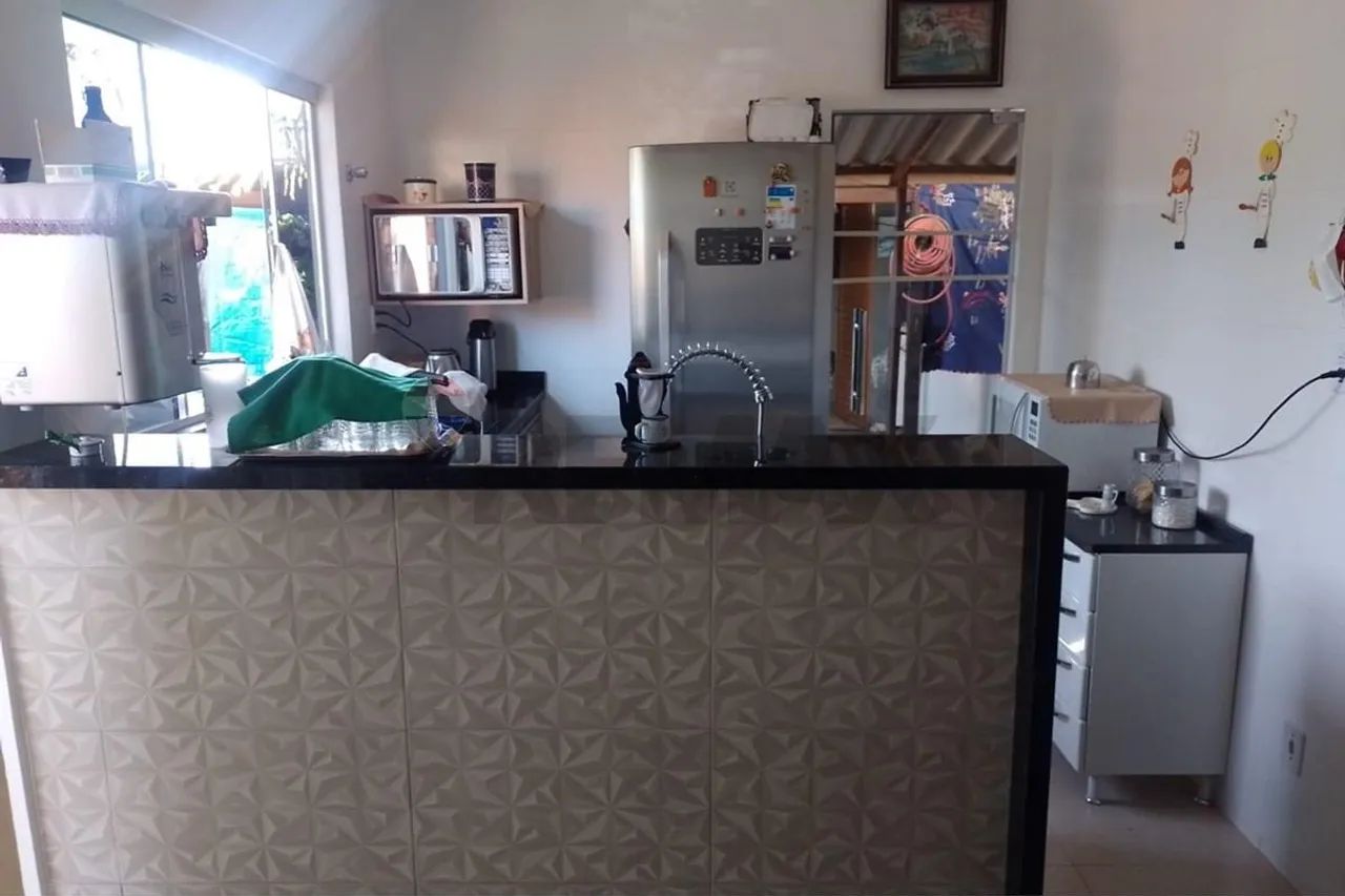 Casa confortável 3 quartos sendo 2 suítes - Foto 4
