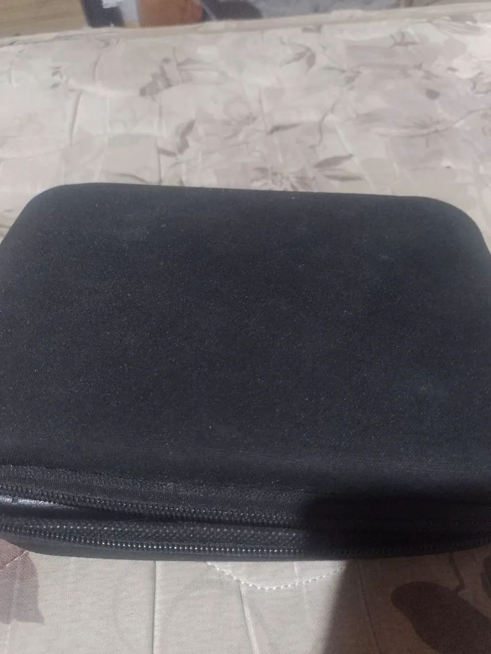 Eu vendo um drone semi novo, poucos dias usados, sem enrolamento